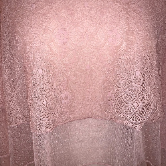 Stunning Ruffle Long Sleeved Lace Pink Top - Picture 2 of 2